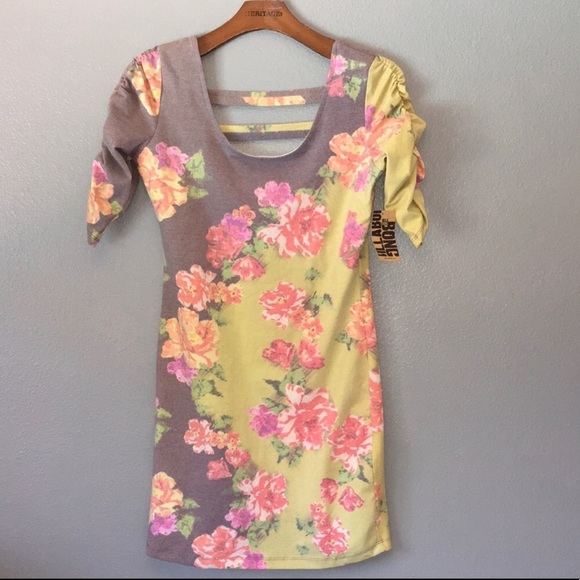 Billabong dress - Picture 2 of 4